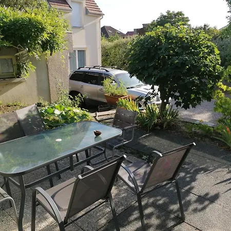 En Colocation Dans Grande Maison 民宿 Houilles